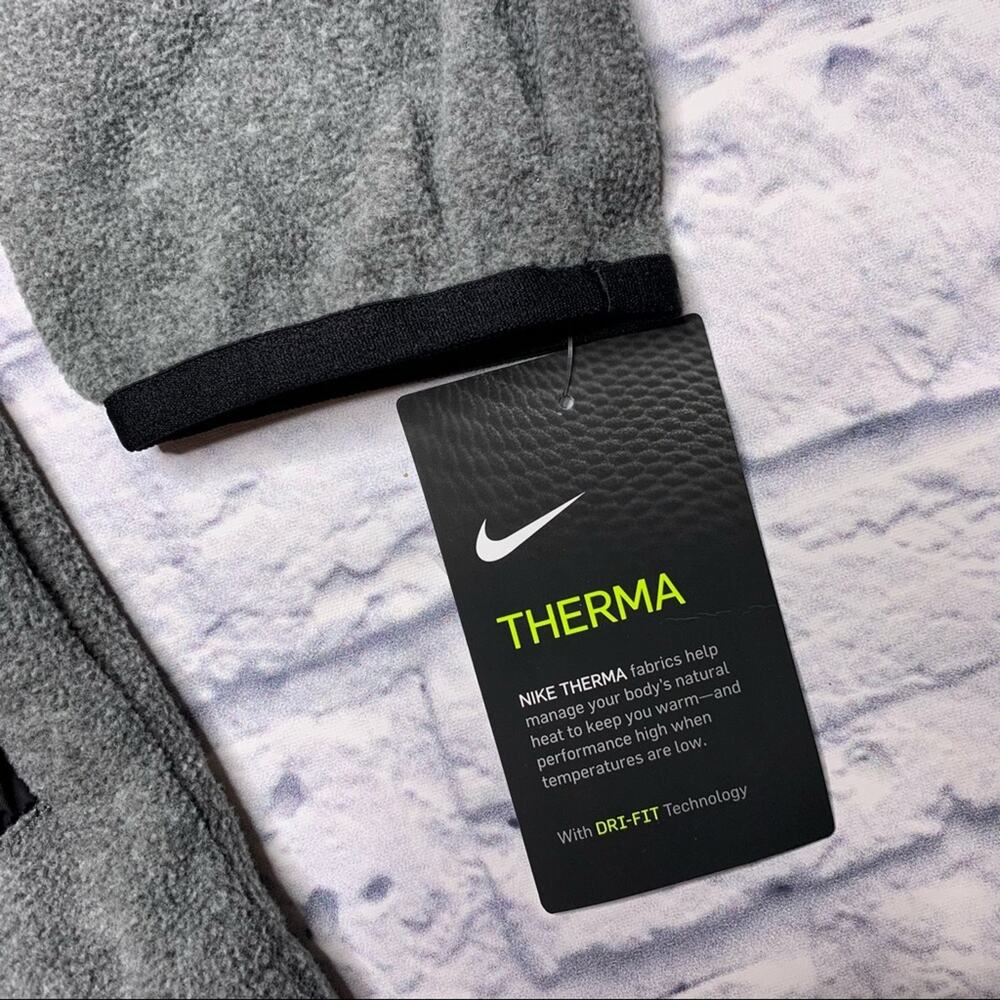 Nike Therma Dri-Fit Fleece in Grey/Camo - Picture 4 of 9
